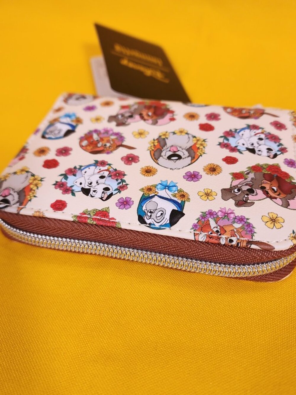Loungefly Disney Dogs Portait Flower Hearts AOP Zip Around Wallet Soft Tag NEW - Picture 9 of 12